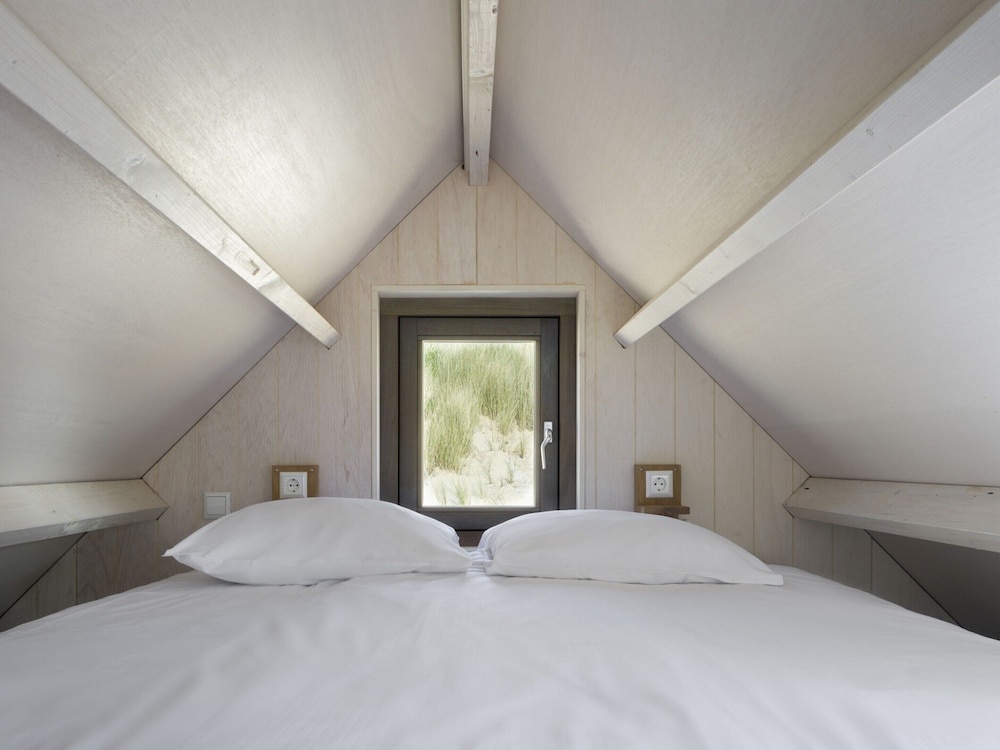 Lovely Holiday Home on Vlissingen's Beach view 4