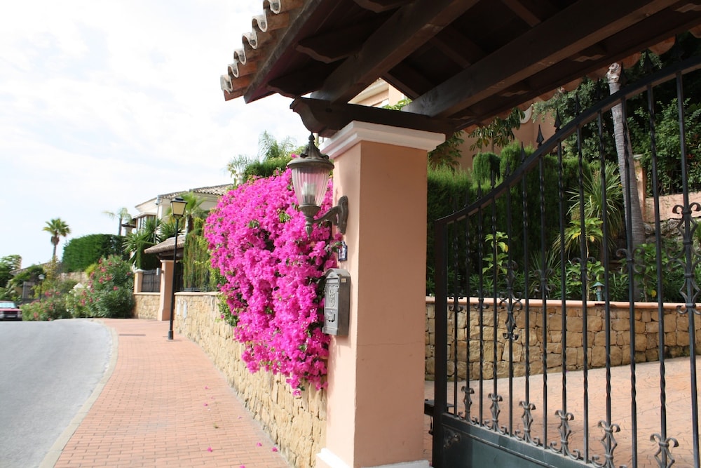 Villa Aries