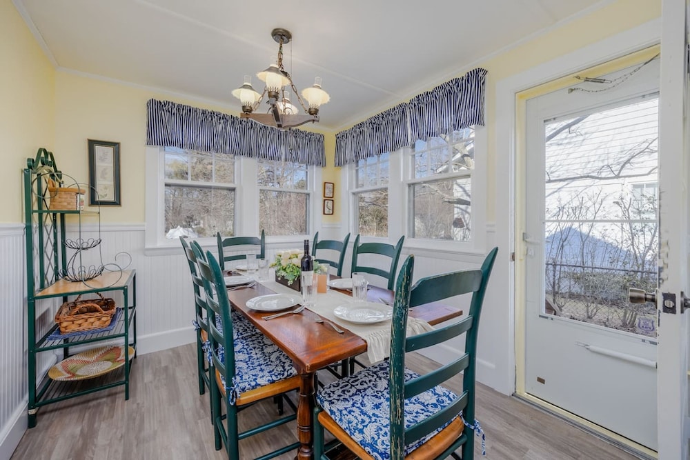 Beachfront Retreat - 5BR Home With Stunning Views
