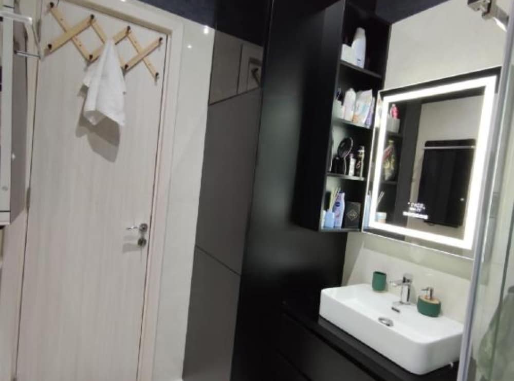 Heritage Haven Luxurious Apartment in City Center