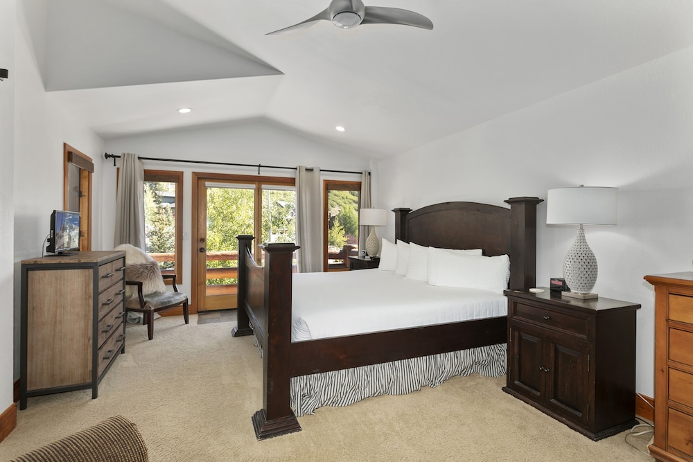 Solamere Drive Home at Deer Valley Resort - 6 Bedroom Home with Hot Tub #3220 6 Home