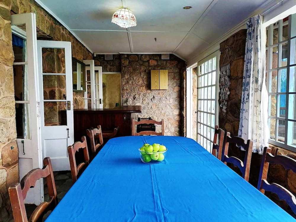 Whaleback Cottage