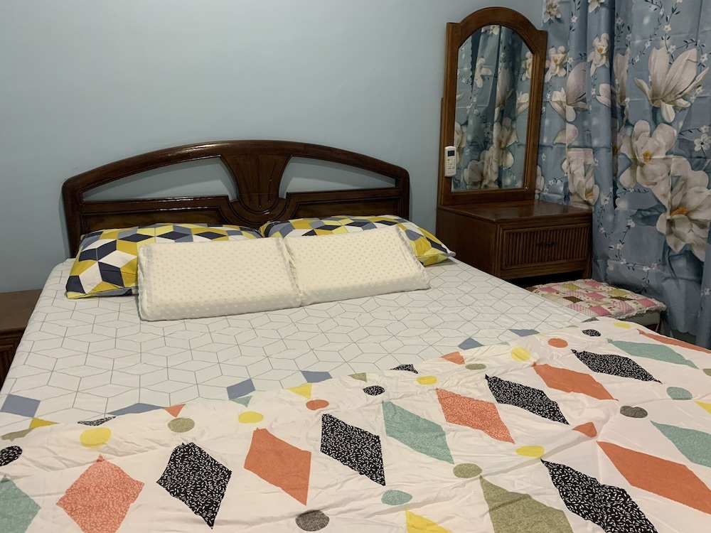 Mactan Transient Townhouse