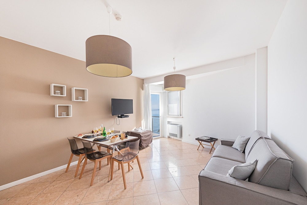 Residenza Miralago - 21 Gaia - LOC BK
