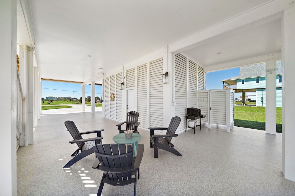 Pelican Perch by Ryson Vacation Rentals