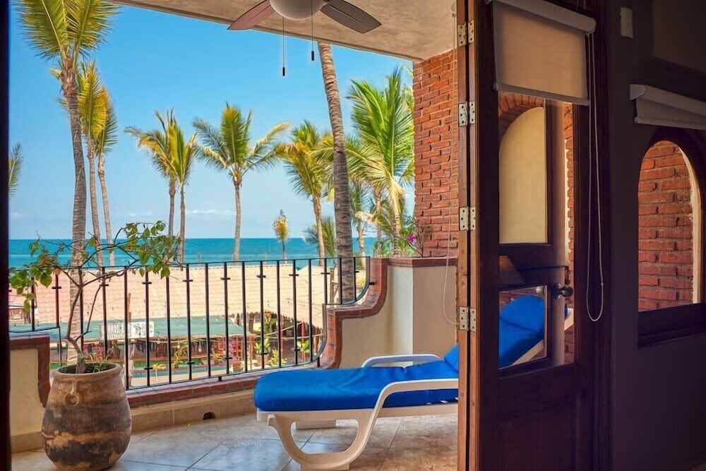 Ocean View 2Br Condo-balcony-beach-pool - 204