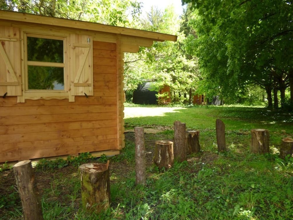 Les Cabanes des Chateaux