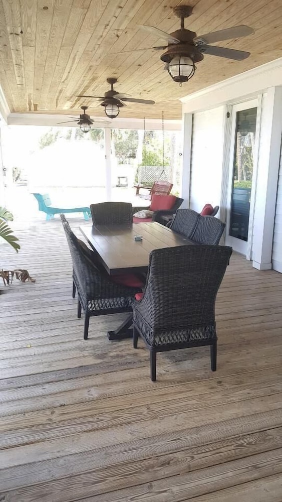 Indian River Lagoon Waterfront Cottages