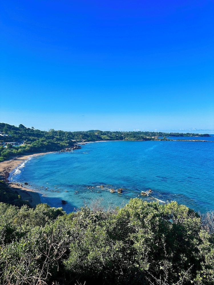 Genari Beach Apartments Garden View Retreat