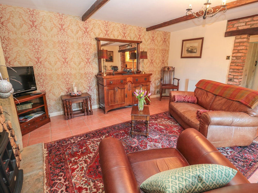 Holly Cottage view 4