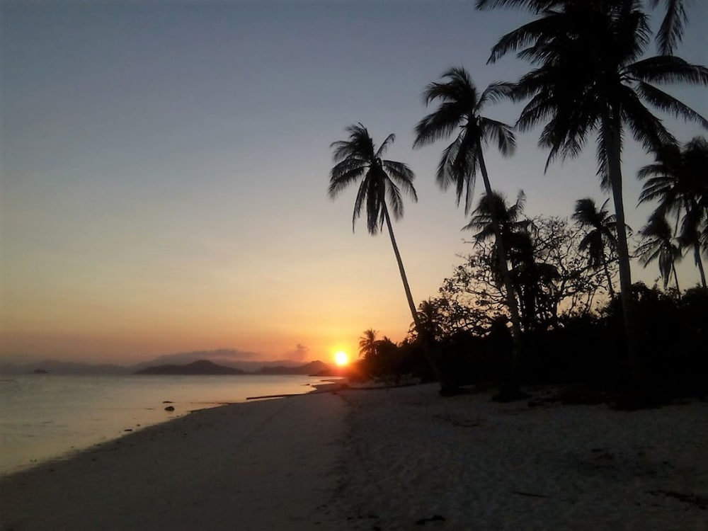 Tapik Beach Park Guest House