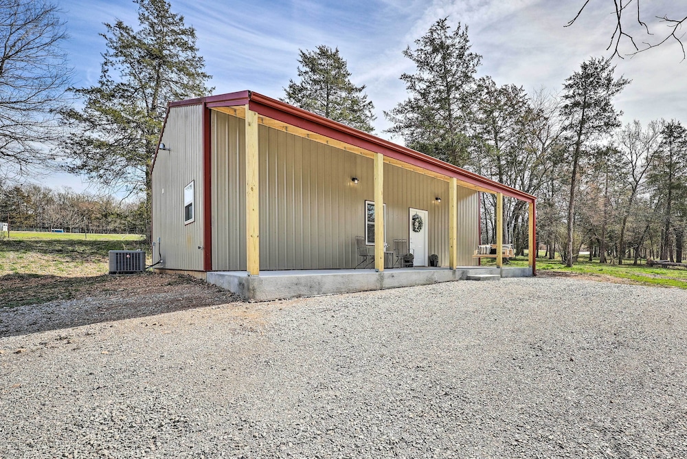 Eureka Springs Area Home w/ Porch, Grill! view 3