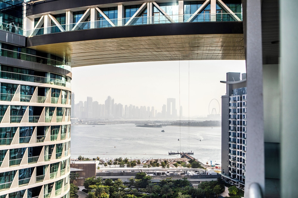 New 1BR with beautiful sea view