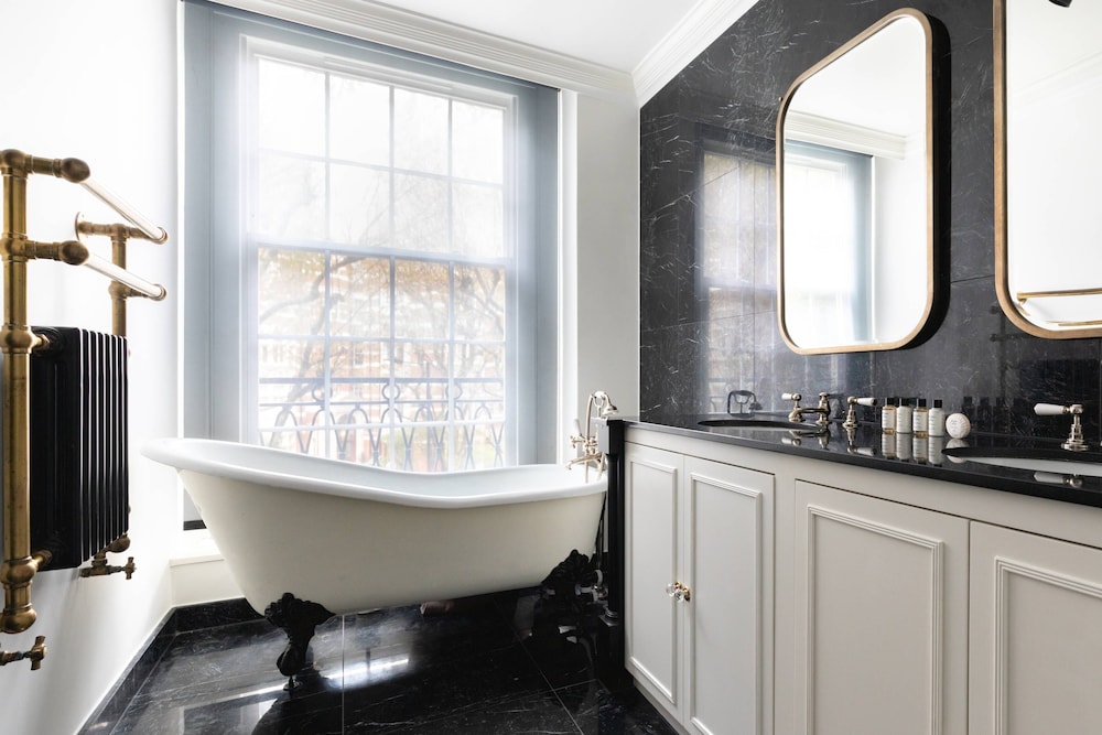 Fitzjames-avenue IV by Onefinestay