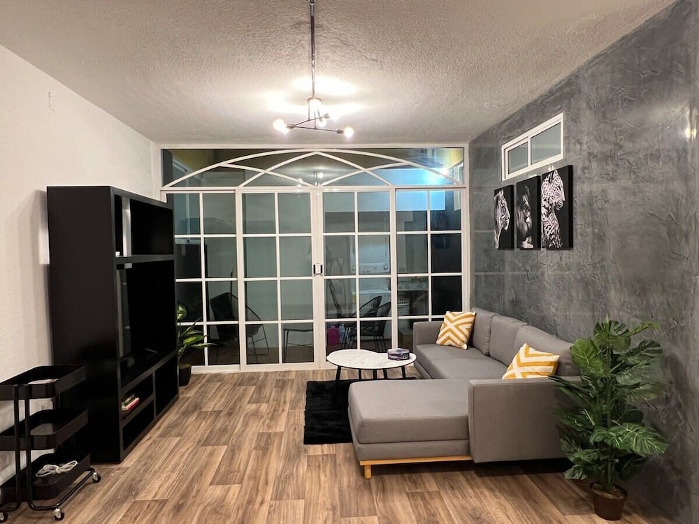 Spacious Apts in Chic Polanco — Mexico City