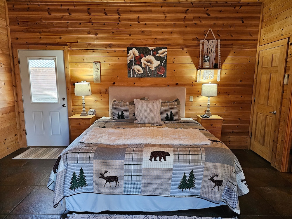 Honey Bear Haven Suite 5
