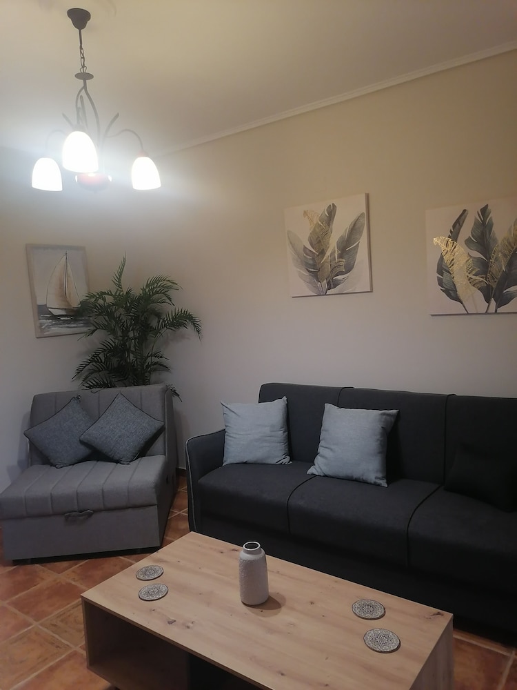 Luxury Apartments Kanali