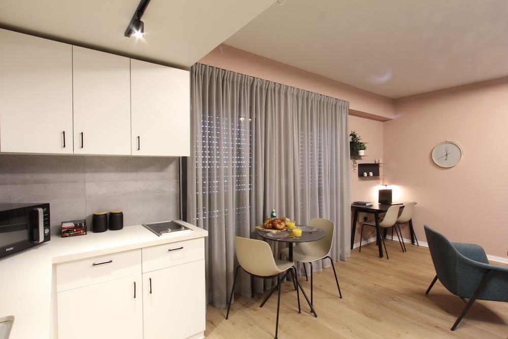 1 BR Apt TLV TAU by Sea N' Rent