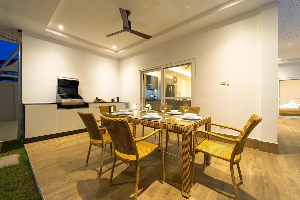 Brand-New Modern 3-Bedroom Villa MB20