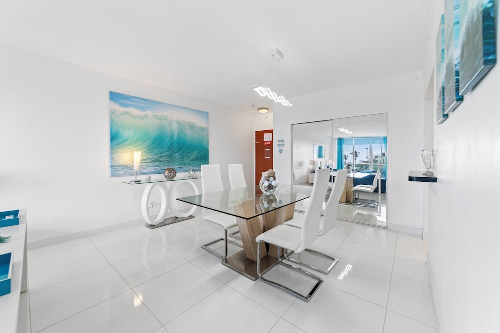 Ocean Wind Luxury Beachfront Condo With Pool & Gym - Image 3
