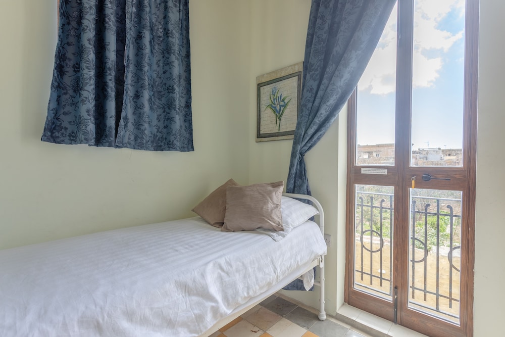 Maleth Inn Guest House