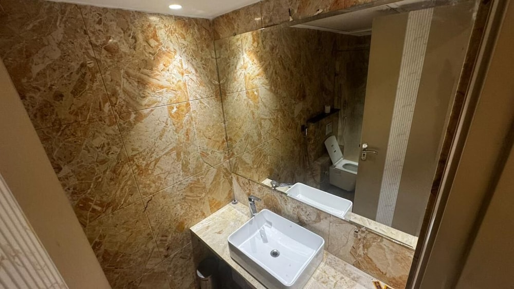 The PratiQ - Signature Boutique Hotel