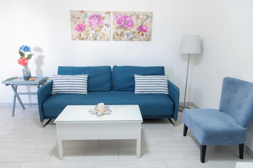 Themis Apartments