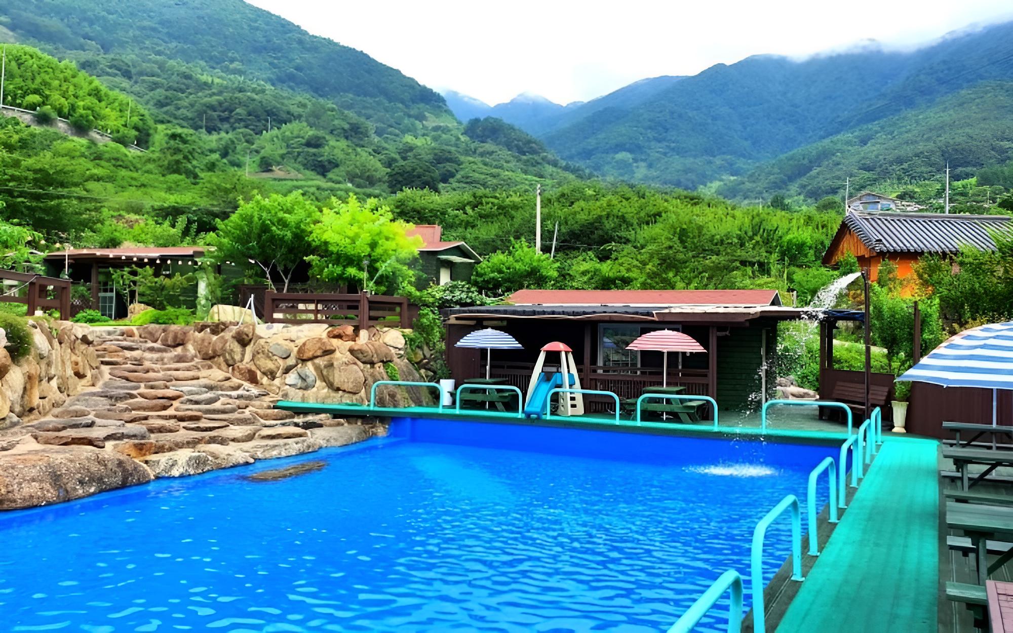 Hadong Sansuae Pension
