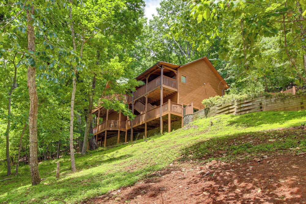 North Georgia Mountains Cabin w/ Beach Access