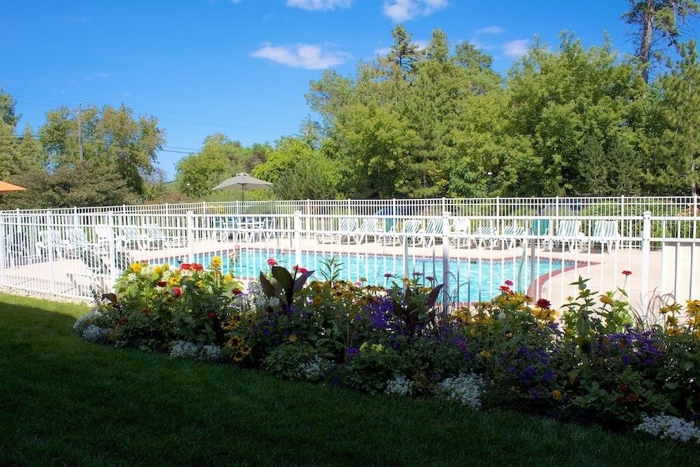 Bay Breeze Resort