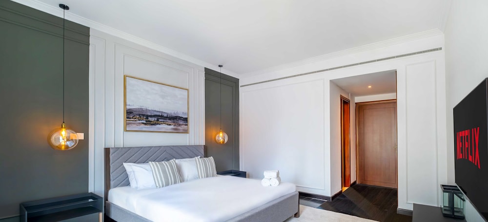 LUX The Al Seef Marina 4 bed Suite