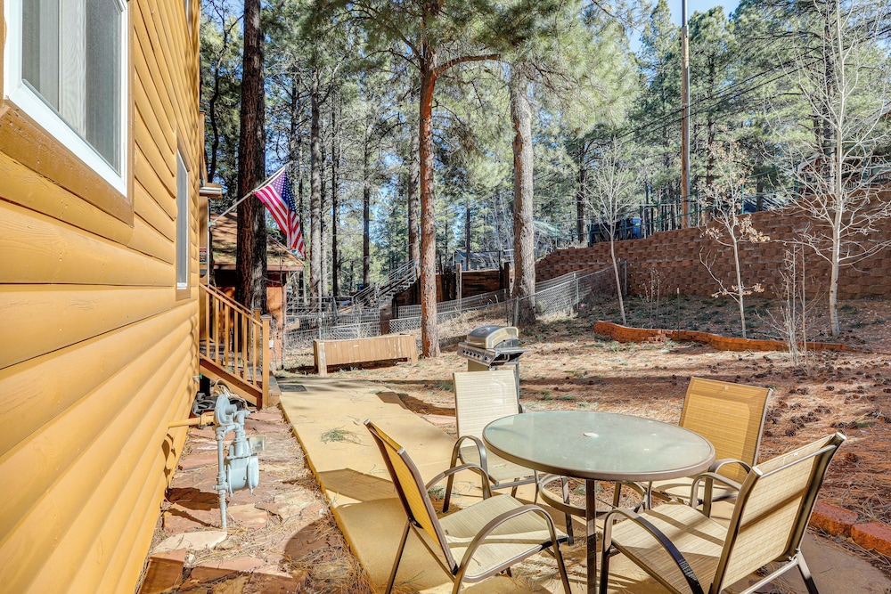 Mountain Retreat in Flagstaffs Kachina Village!