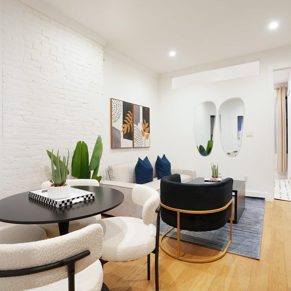 1290-13 Newly Renovated 2 Bedrooms in UES