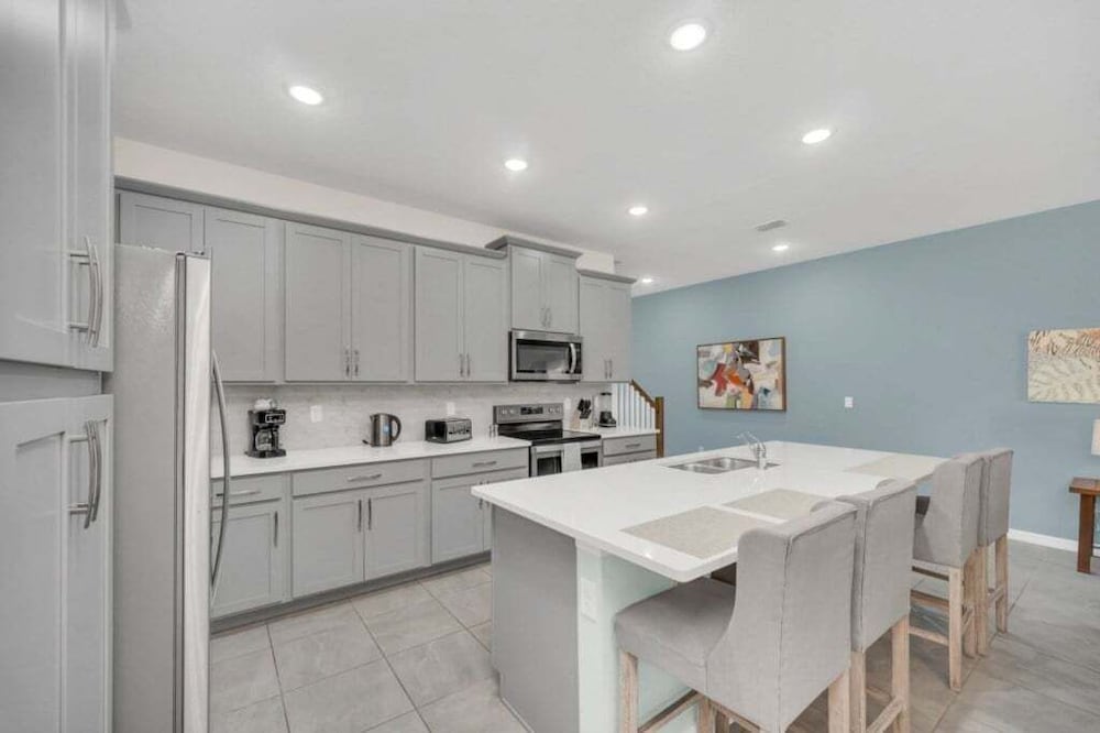 5 Bed With Private Splash Pool! 5 Bedroom Townhouse