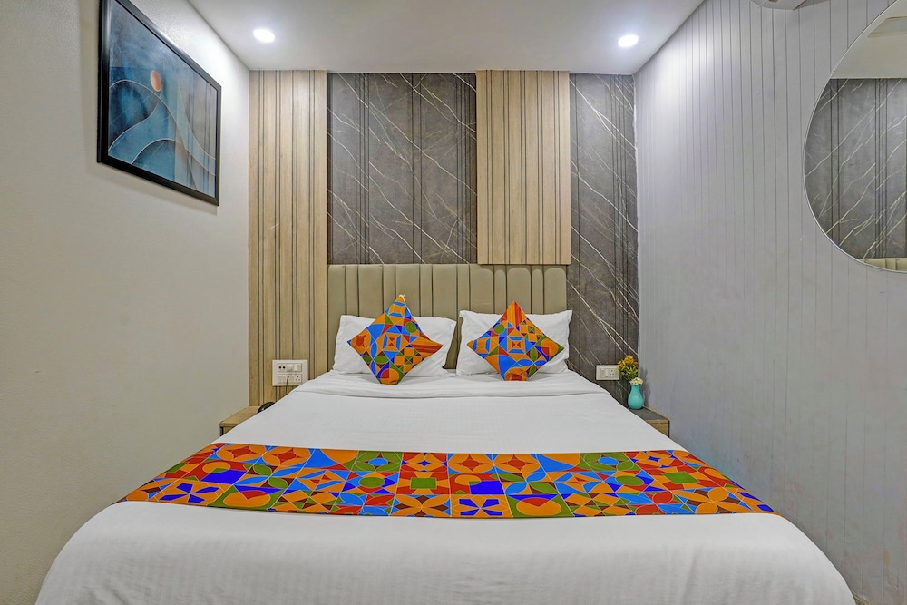 Fabhotel Blu Rooms
