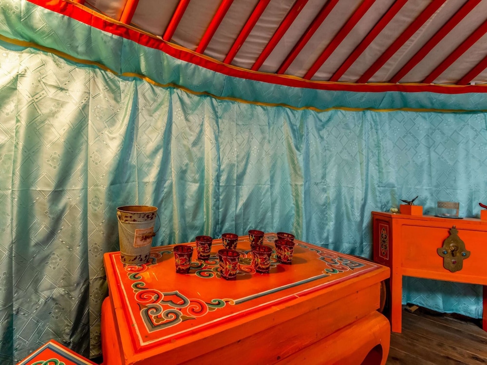 Lively Holiday Home With Garden, Barbecue, Garden Furniture