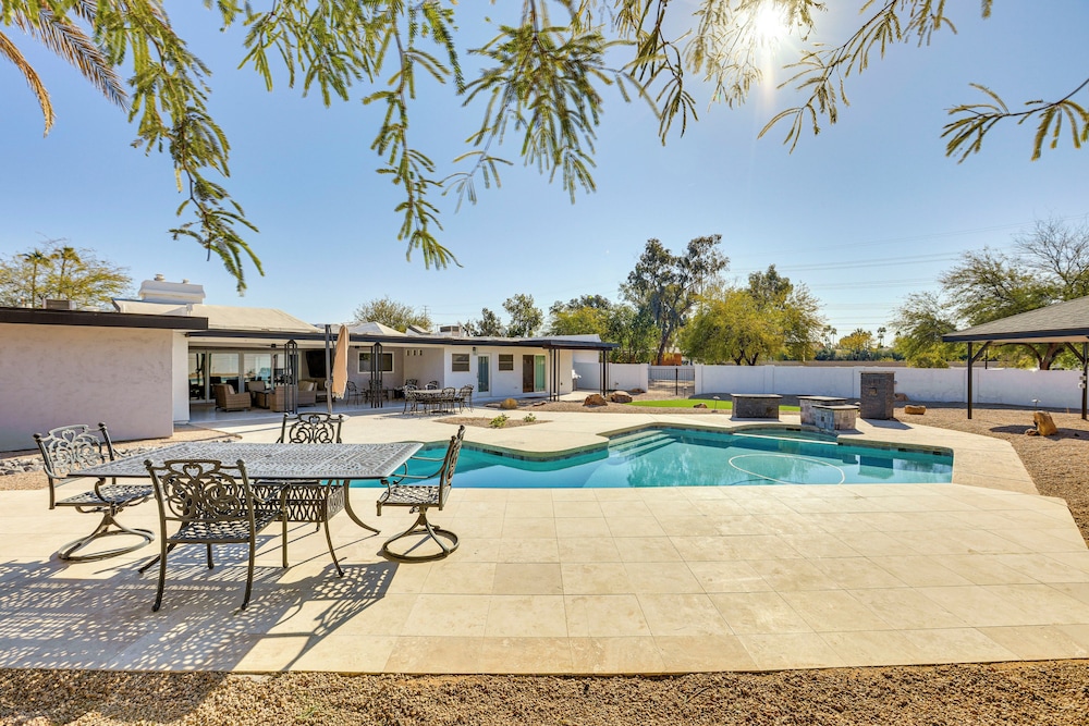 Luxury Scottsdale Home w/ Private Pool & Gas Grill