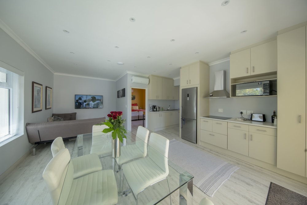 Constantia Cottages