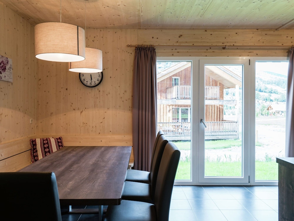 Appealing Chalet With hot tub