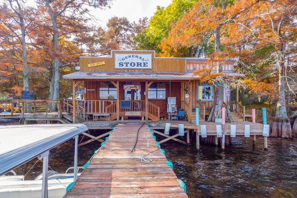 Lakefront Netterville Landing Home w/ Private Dock view 2