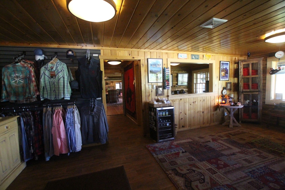 Moran Vacations - Turpin Meadow Ranch - Property Image 7