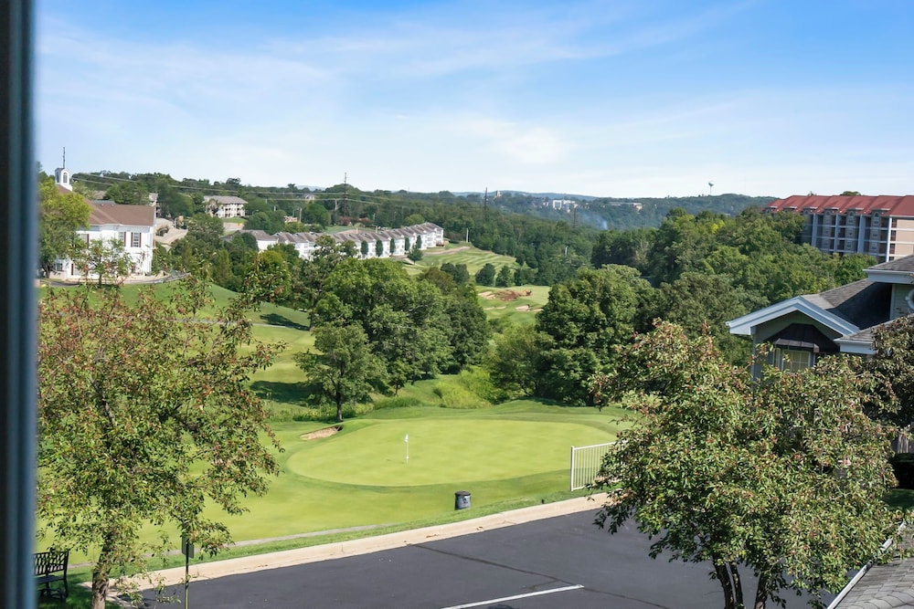 Glorious Relaxation - Golf Course Views view 4