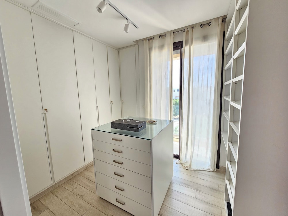 Stylish Luxe House with Garden Marsa view 3