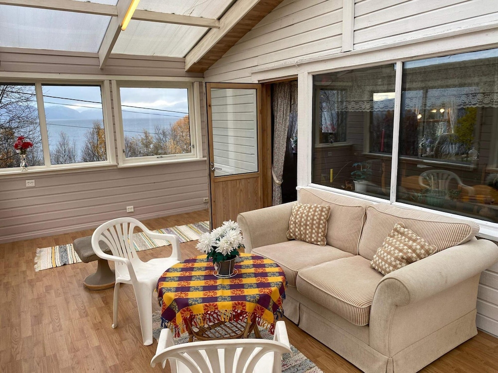 8 Person Holiday Home in Svensby