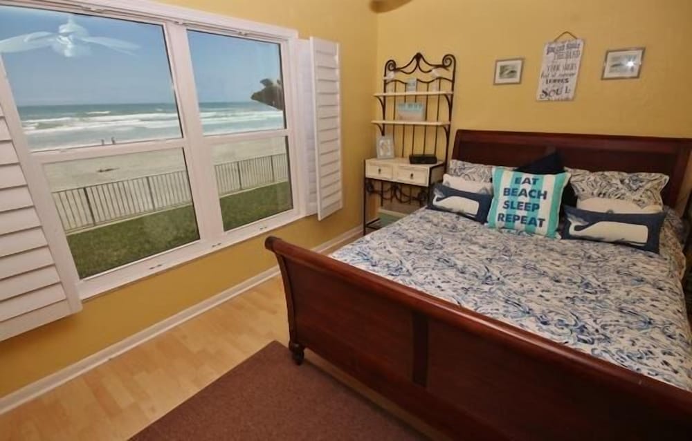 Sea Coast Gardens III 2 Bedroom Condo by Great Ocean Condos