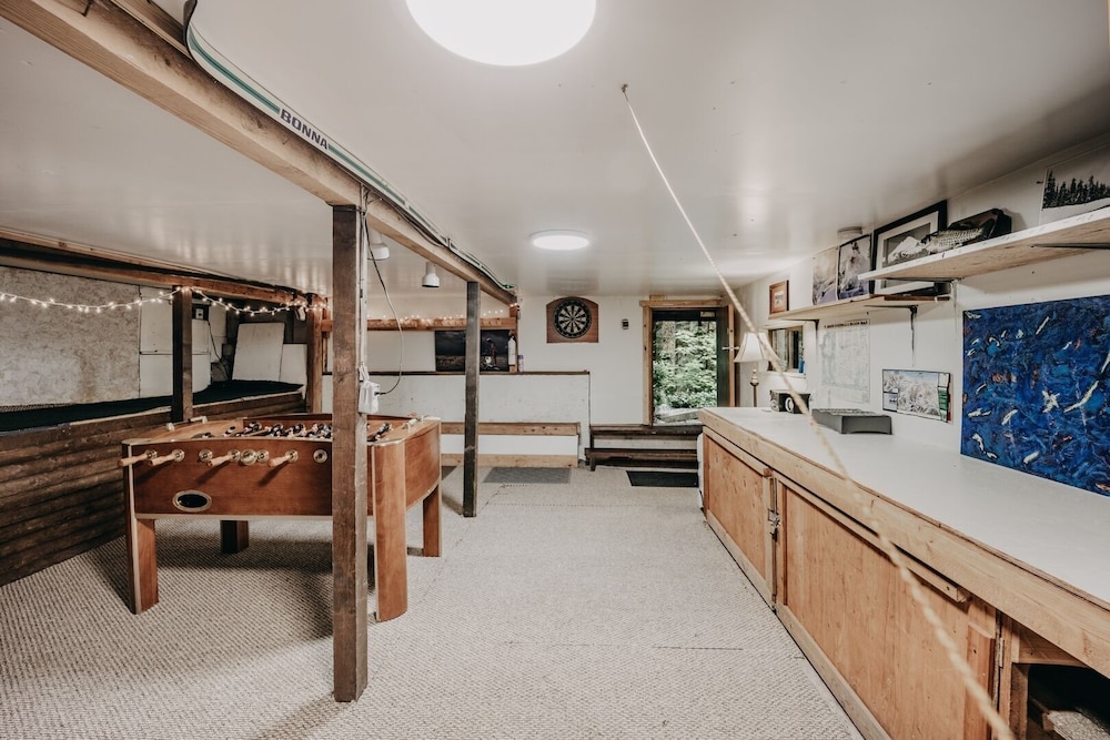 26sl - Hot Tub - Bbq - Game Room - Sleeps 8 3 Bedroom Home by RedAwning