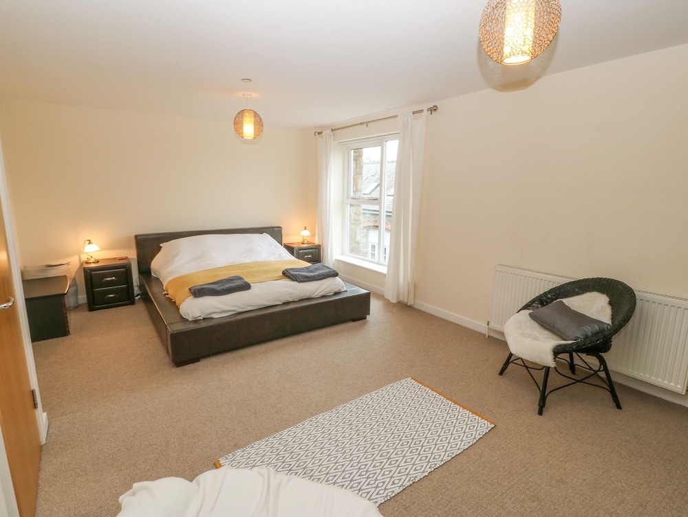 Barn End, 9 Stad Clynnog
