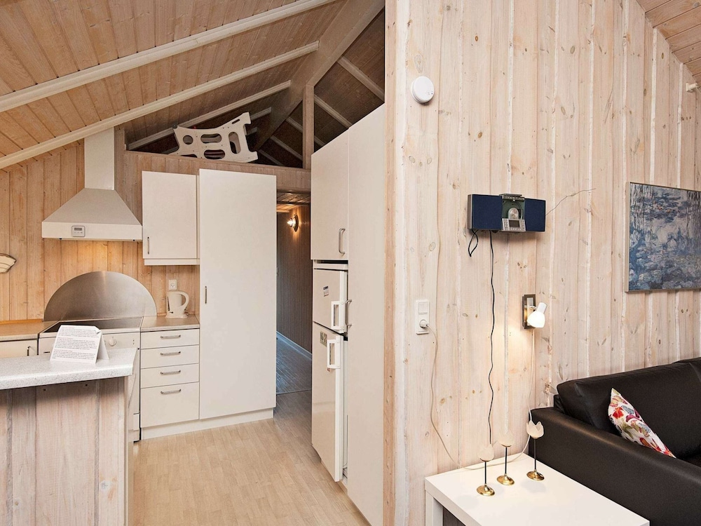 6 Person Holiday Home in Oksbol