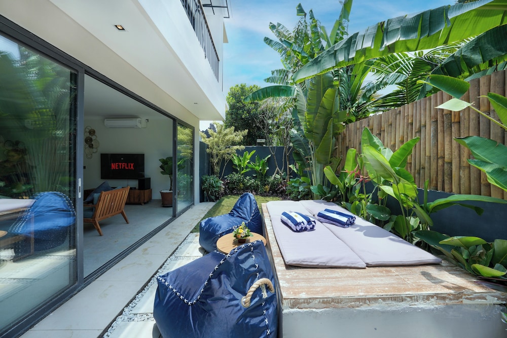 Twin Villas Drupadi 8Br Seminyak