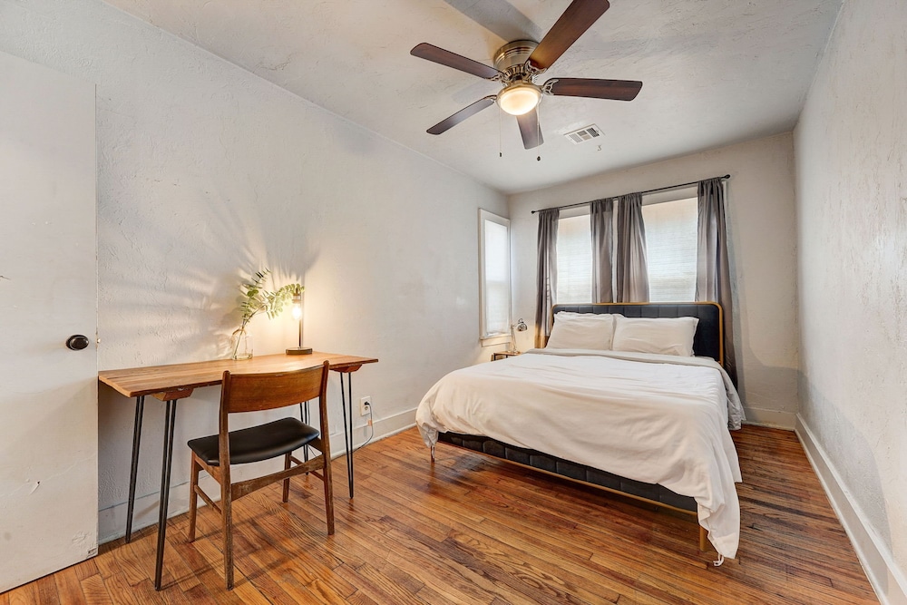 2BR Cozy House Near Paseo the Art District